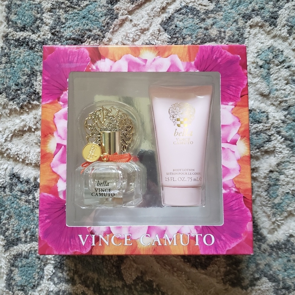 Vince Camuto Bella